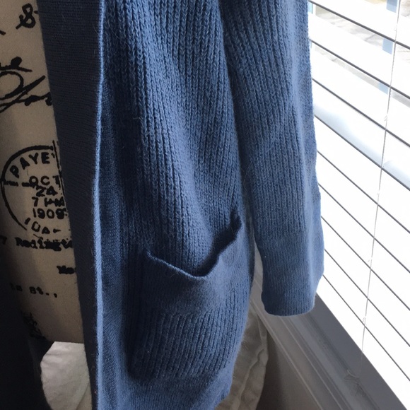 2 cardigans - Picture 3 of 8